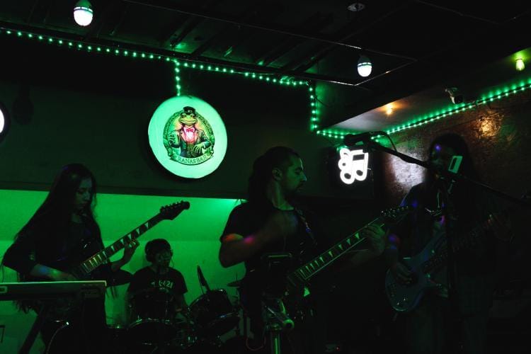 Ranas Bar Presentacion